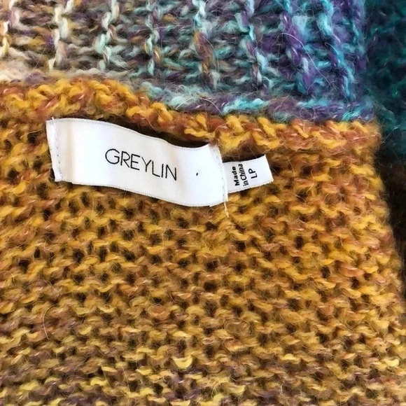 Greylin long sweater with open side pockets and tie at waist. - Picture 7 of 8